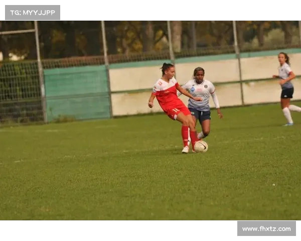 法甲主场氛围探索:激情球迷与震撼场馆如何塑造独特足球文化 法甲主场氛围探索:激情球迷与震撼场馆如何塑造独特足球文化